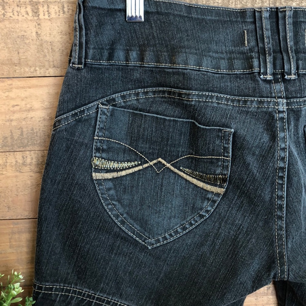Love Etc. Denim Shorts Size 31 waist - Picture 6 of 9